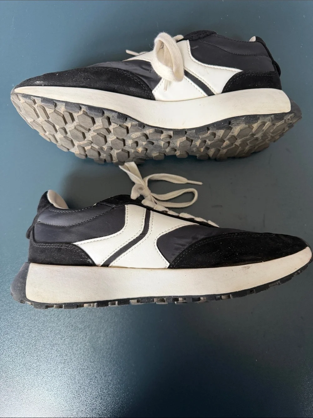 Steve Madden Black and White Women's Athletic Sneakers